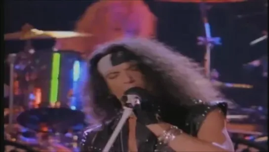 Ratt - I Want a Woman (Official Music Video) © 1989