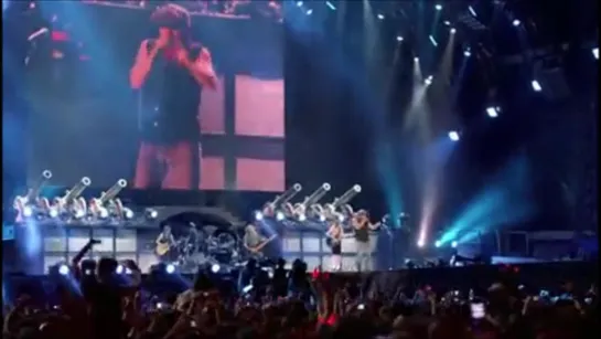 AC/DC - For Those About to Rock (We Salute You) (Live at Plate Stadium in Buenos Aires, Argentina on December 2009)