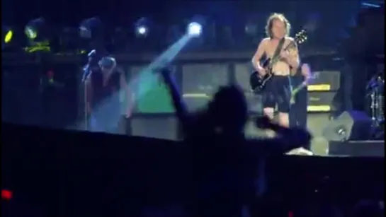 AC/DC - Let There Be Rock (Live at Plate Stadium in Buenos Aires, Argentina on December 2009)