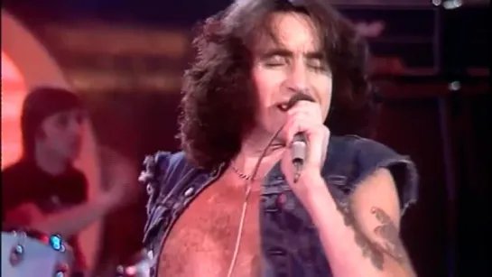 AC/DC - Girls Got Rhythm (Live on TVE1's Aplauso) © 1980