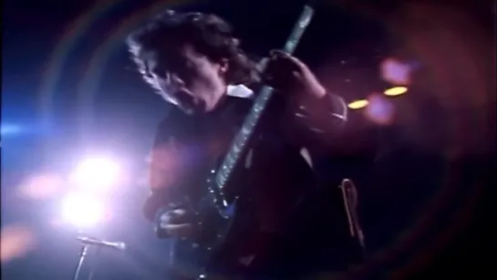 AC/DC - Riff Raff (Live at Apollo Theater in Glasgow. 1978)