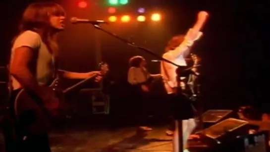 AC/DC - Dog Eat Dog (Live on Apollo Theatre, Glasgow) © 1978