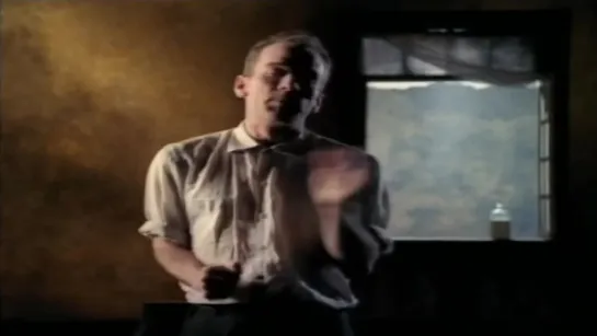 R.E.M. - Losing My Religion (Official Music Video) © 1991