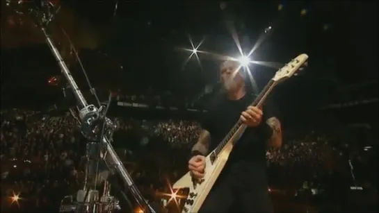 Metallica - Battery (Live at the Colisée Pepsi in Quebec City, Canada on 31 October and 1 November 2009)