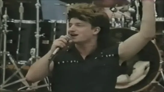 U2 - Gloria (Live at Glen Helen Regional Park in San Bernardino, California, US on 30 May 1983)