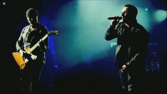 U2 - Beautiful Day (Live at the Rose Bowl in Pasadena, California on 25 October 2009)