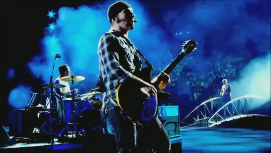 U2 - Mysterious Ways (Live at the Rose Bowl in Pasadena, California on 25 October 2009)