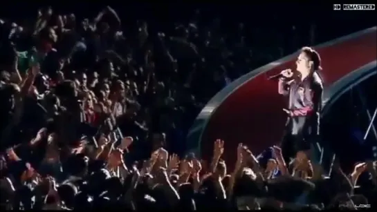 U2 - Sunday Bloody Sunday (Live at Slane Castle in County Meath, Ireland on 1 September 2001)