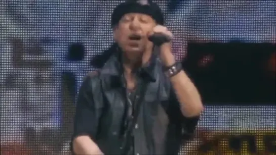 Scorpions - Crazy World (Live at Hellfest Rock Festival in Clisson, France on 20 June 2015)