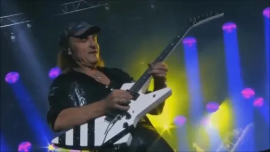 Scorpions - Delicate Dance (Live at Hellfest Rock Festival in Clisson, France on 20 June 2015)