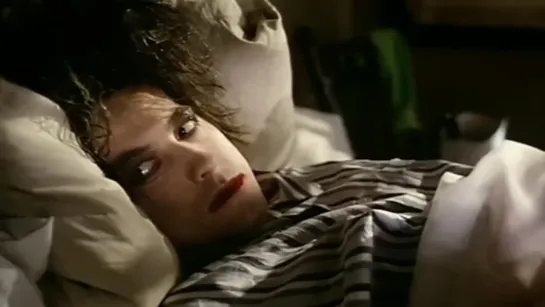 The Cure - Lullaby (Official Music Video) © 1989