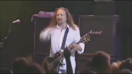 Uriah Heep - Between Two Worlds (Live at the Shepherd's Bush Empire in London, England, UK on 6 November 2004)