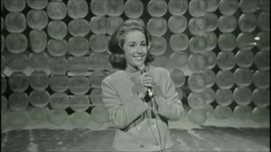 Lesley Gore Live at the Santa Monica Civic Auditorium on October 28 1964