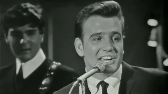 Billy J. Kramer and The Dakotas - I'll Keep You Satisfied (T.A.M.I. Show 1964)