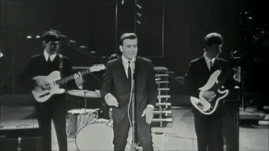 Billy J. Kramer and The Dakotas - Little Children (T.A.M.I. Show 1964)