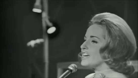 Lesley Gore - Maybe I Know (T.A.M.I. Show 1964)