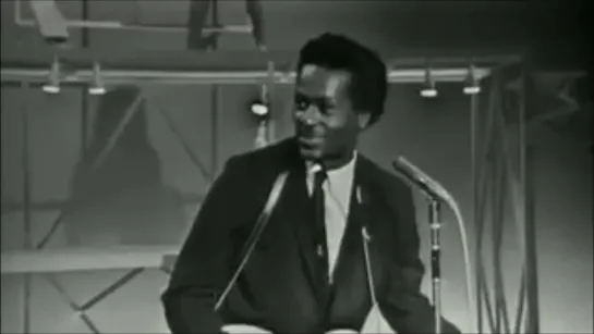 Chuck Berry - Nadine (T.A.M.I. Show 1964)