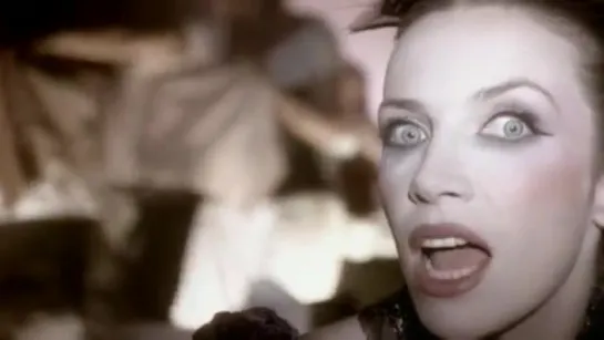 Annie Lennox - No more ''I love you's''