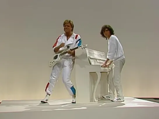 Modern Talking - Youre My Heart, Youre My Soul (ZDF Tele-Illustrierte 02.01.1985) (VOD)