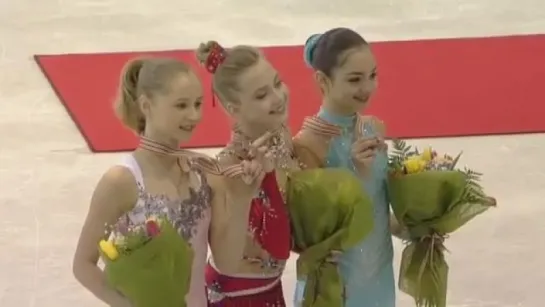 Evgenia Medvedeva at Victory Ceremony of World Juniors 2014