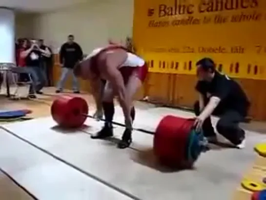 Konstantin Konstantinovs - 881 lbs Raw Deadlift, no belt @275 lbs