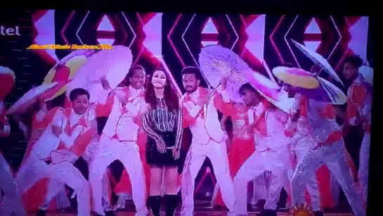 Hansika Kalakkal Dance with Kushbu in IIFA Awards