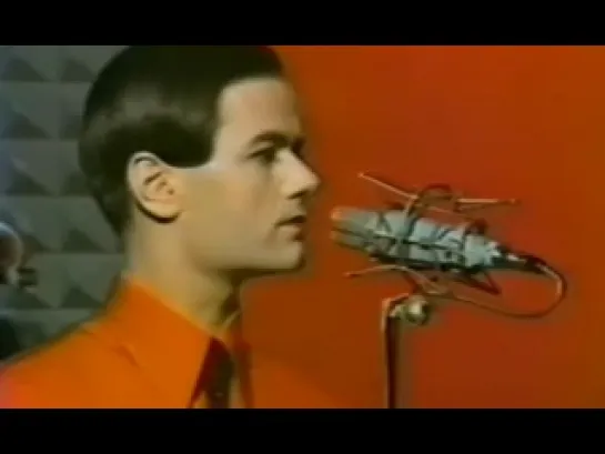 ''Kraftwerk'' (1976) The Robots