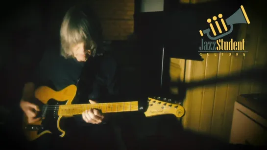 MIKE STERN - Stella By Starlight - Solo Performance