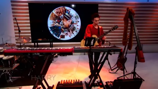 Jacob Collier performing on HARRY