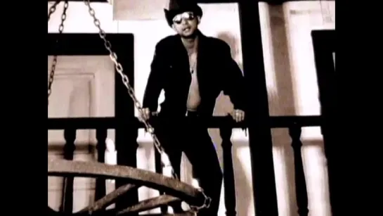 Depeche Mode - Personal Jesus (Remastered Video)