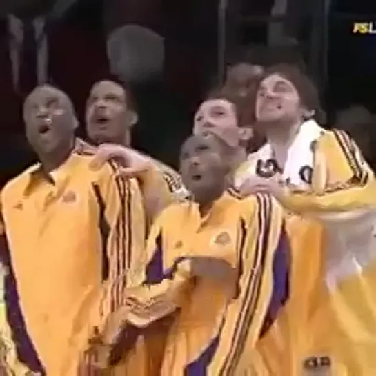 Shannon Brown's nasty block and the priceless Lakers reaction