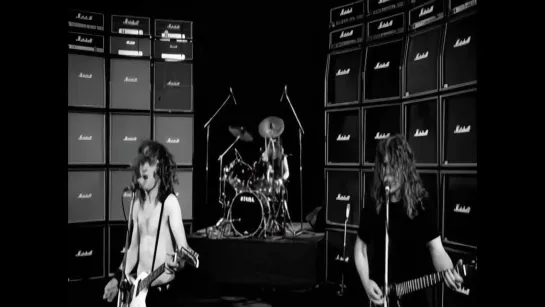 Airbourne - Diamond In The Rough (2007) (Official Video)