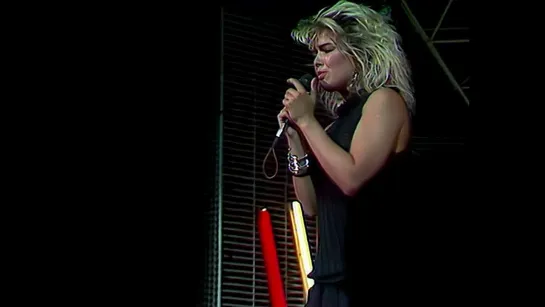 Kim Wilde - School Girl - You Keep Me Hangin On (1986)