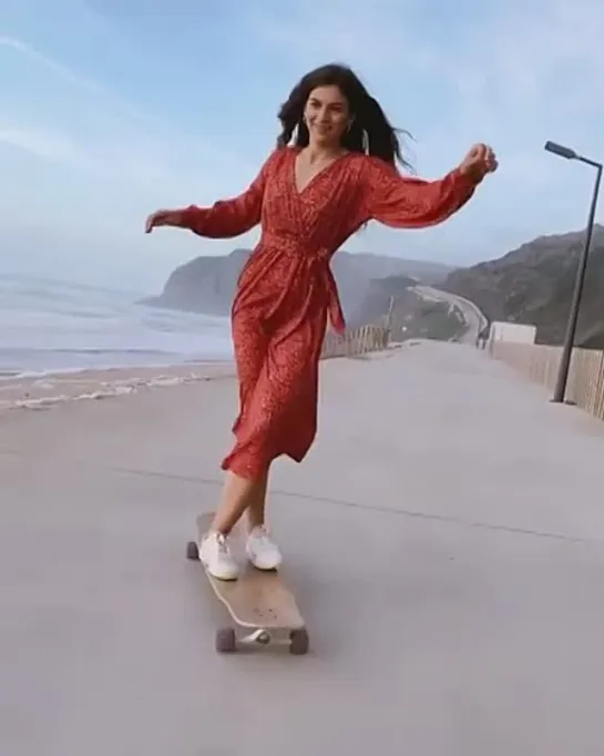 Valeriya_Gogunskaya / Longboard dancing