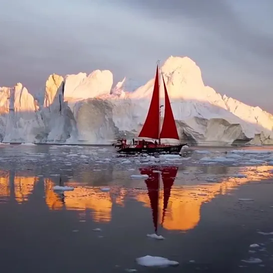 Red sails  -  film from Greenland