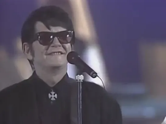 Roy Orbison - Oh, Pretty Woman (Live 1988)