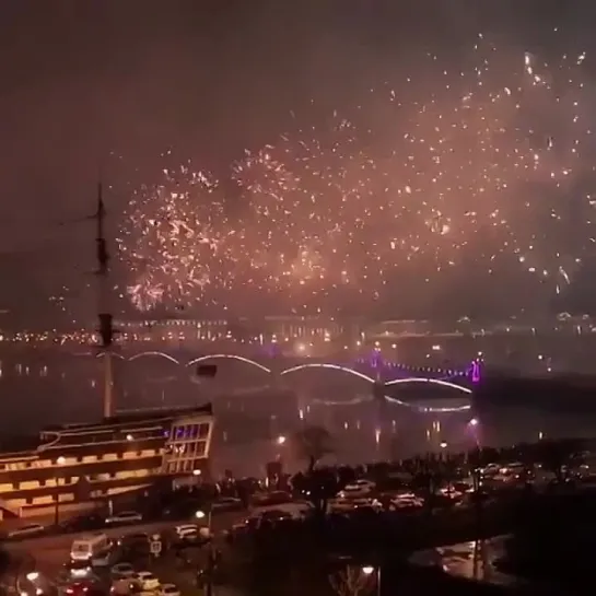 Happy New Year,   St Petersburg!  / Eugeny Kolesnik video