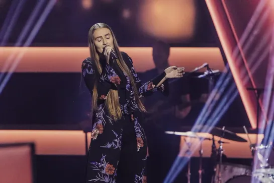 Emilie Aasvangen - Lite og stort (The Voice 2019)