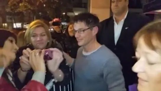 MORTEN SIGNING AUTOGRAPHS TO FANS IN ARGENTINA. 23.09.2015