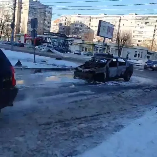 Сгоревший автомобиль. Источник видео: телеграм-канал "Типичный Воронеж | Новости Воронежа"