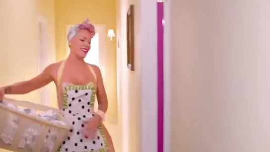 P!nk   - ♛﻿༺💕༻❀༺💖༻✦ Beautiful Trauma ✦༺💖༻❀༺👄✦ஜ