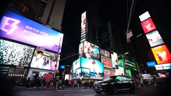 #ЗанесLo на Time Square