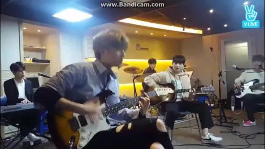 [Разное] DAY6 @ April's song spoiler