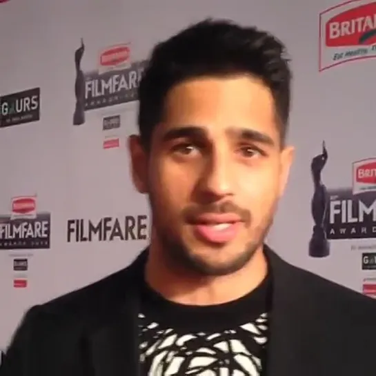 Sidharth at Britannia Filmfare Awards 2015