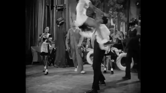 Lindy Hop - Hellzapoppin (1941) dance