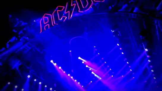 AC/DC & Axl Rose - Live In Prague (2016)