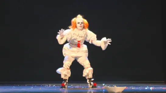 Cosplay Pennywise the Dancing Clown (It 2017) /AniCon 2018/