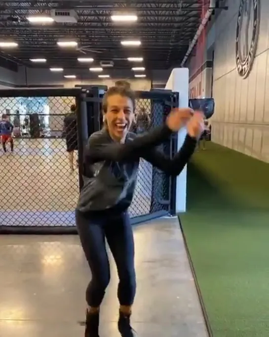 joanna jedrzejczyk - happy friday