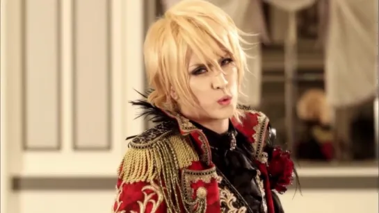 Versailles _⁄ MASQUERADE [Official Music Video]