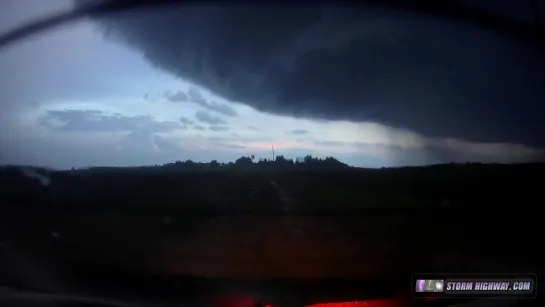 CRAZY close lightning barrage from supercell - Reddick to Clifton, illinois - July !! 21, 2017